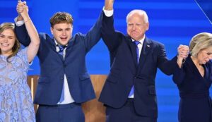 During-tim-walzs-impassioned-speech-at-the-dnc-his-son-gus-and-daughter-hope-were-emotional-and-said-hes-my-dad. Jpeg