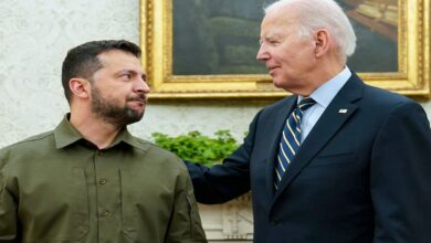 Us president joe biden and ukrainian president volodymyr zelensky