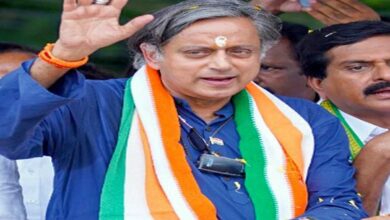 Shashi tharoor