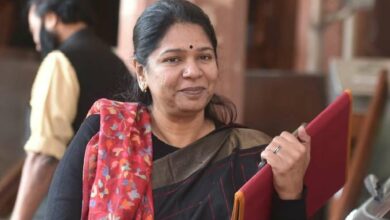 Dmk mp kanimozhi